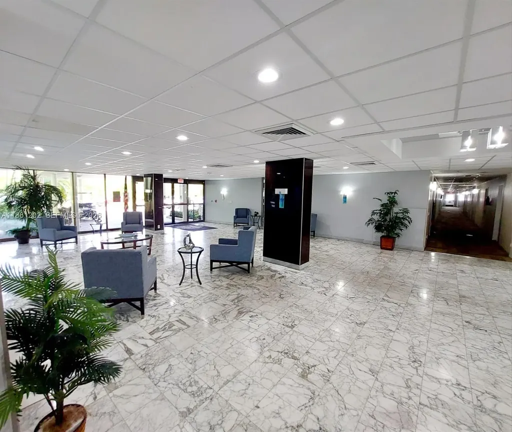 4400 Hillcrest Drive Hollywood FL 33021