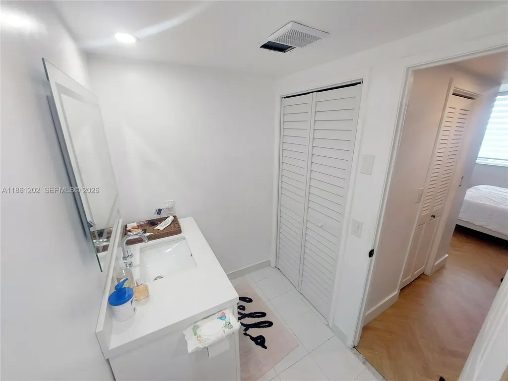 4400 Hillcrest Drive Hollywood FL 33021