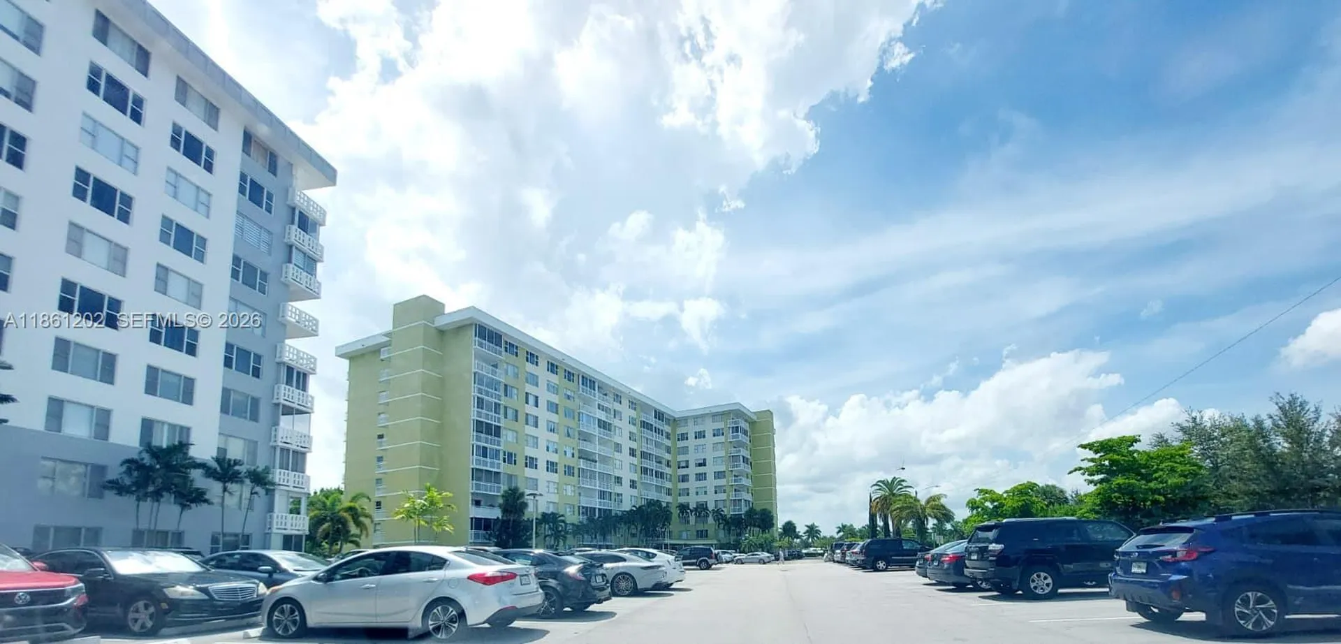 4400 Hillcrest Drive Hollywood FL 33021