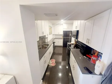 4400 Hillcrest Drive Hollywood FL 33021