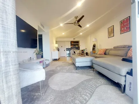 4400 Hillcrest Drive Hollywood FL 33021