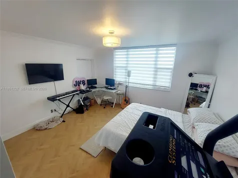 4400 Hillcrest Drive Hollywood FL 33021