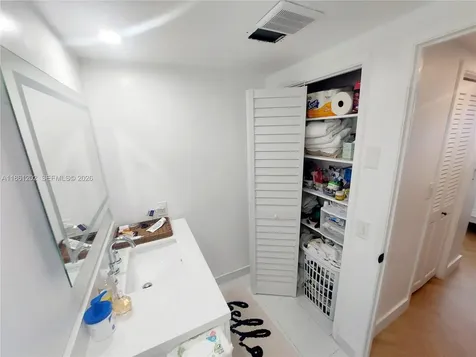4400 Hillcrest Drive Hollywood FL 33021