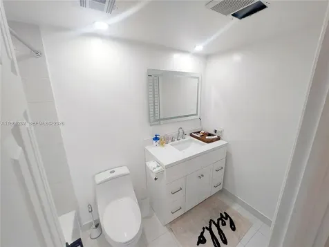4400 Hillcrest Drive Hollywood FL 33021