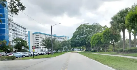 4400 Hillcrest Drive Hollywood FL 33021