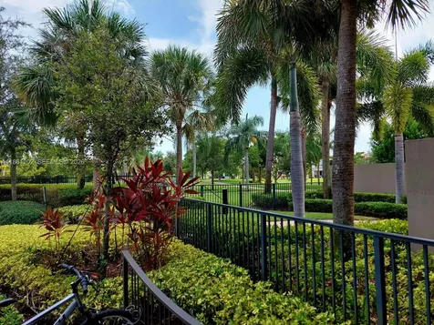 4400 Hillcrest Drive Hollywood FL 33021