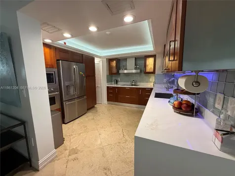 9250 W Bay Harbor Drive Bay Harbor Islands FL 33154