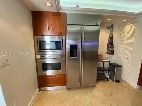 9250 W Bay Harbor Drive Bay Harbor Islands FL 33154