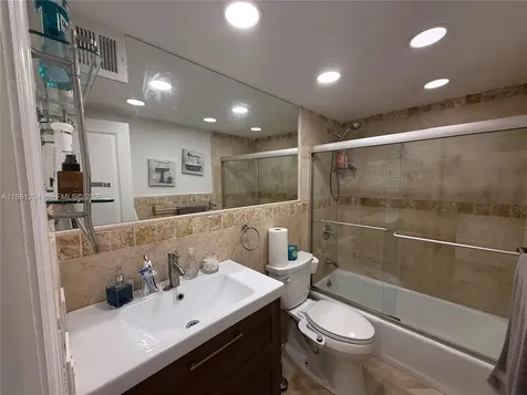 9250 W Bay Harbor Drive Bay Harbor Islands FL 33154