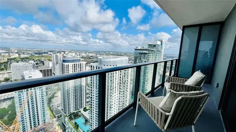 159 NE 6th Street Miami FL 33132