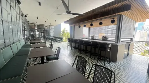159 NE 6th Street Miami FL 33132