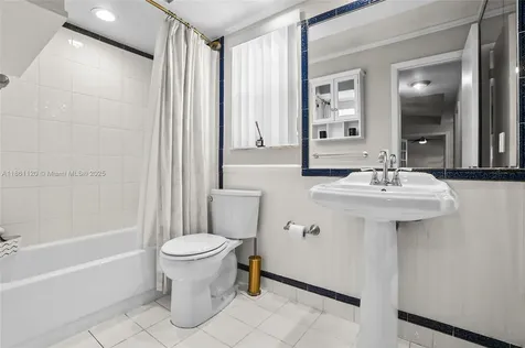 20110 NW 83rd Place Hialeah FL 33015