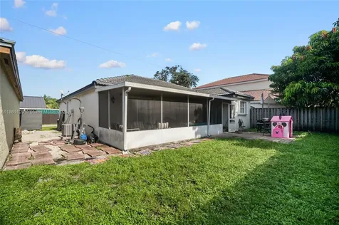 20110 NW 83rd Place Hialeah FL 33015