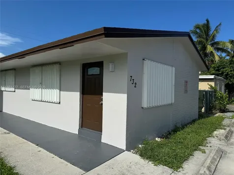 732 SW 6th Street Dania Beach FL 33004