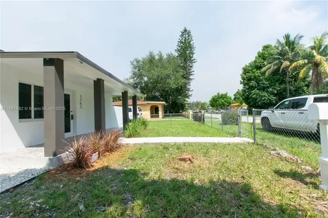 1757 NW 109th Street Miami FL 33167
