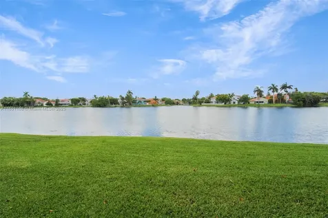 650 NW 106th Terrace Pembroke Pines FL 33026