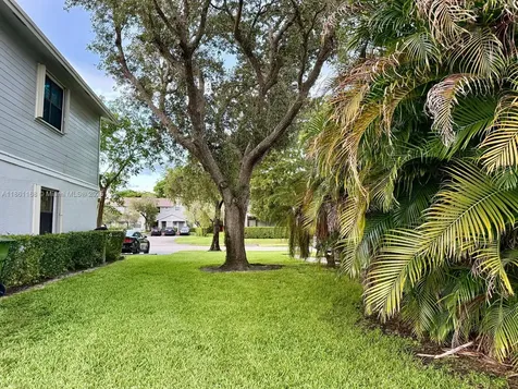650 NW 106th Terrace Pembroke Pines FL 33026