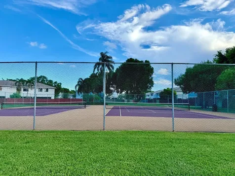 650 NW 106th Terrace Pembroke Pines FL 33026