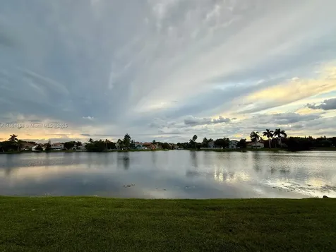 650 NW 106th Terrace Pembroke Pines FL 33026