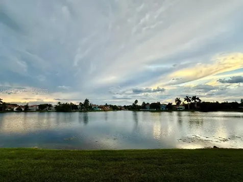 650 NW 106th Terrace Pembroke Pines FL 33026