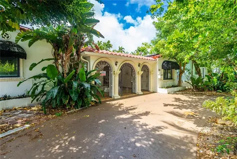 520 SW 22nd Road Miami FL 33129