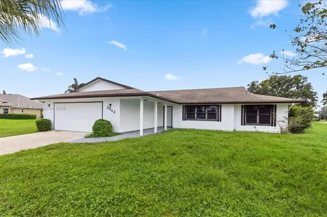 2642 SE Emmett Road Port St. Lucie FL 34952