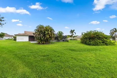2642 SE Emmett Road Port St. Lucie FL 34952