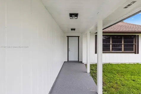 2642 SE Emmett Road Port St. Lucie FL 34952