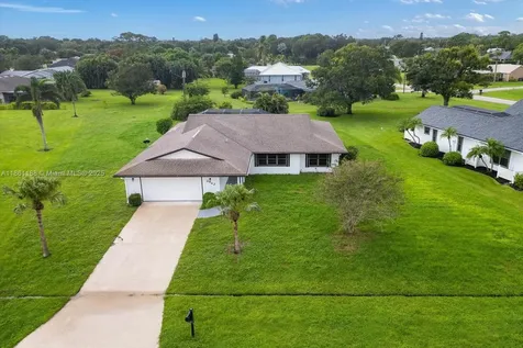 2642 SE Emmett Road Port St. Lucie FL 34952