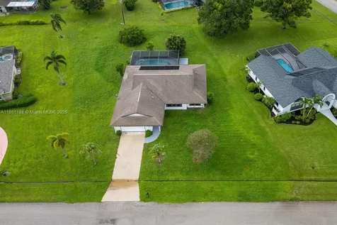 2642 SE Emmett Road Port St. Lucie FL 34952