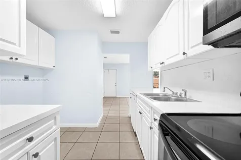 3833 NW 213th Terrace Miami Gardens FL 33055