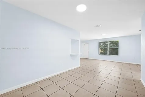 3833 NW 213th Terrace Miami Gardens FL 33055