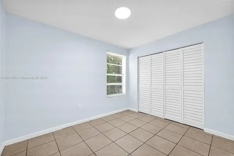 3833 NW 213th Terrace Miami Gardens FL 33055