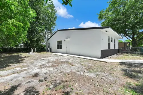 3833 NW 213th Terrace Miami Gardens FL 33055
