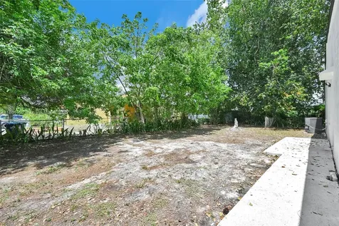 3833 NW 213th Terrace Miami Gardens FL 33055