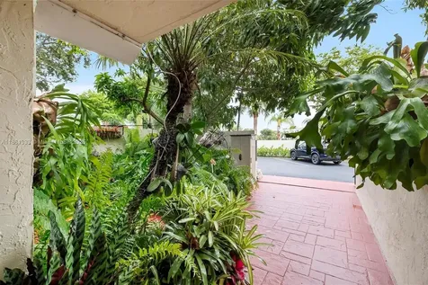 10409 SW 80th Street Miami FL 33173
