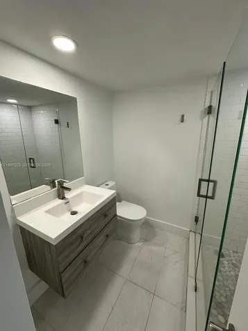 5600 Collins Avenue Miami Beach FL 33140