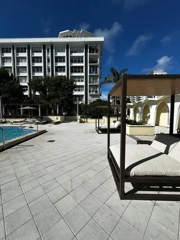 5600 Collins Avenue Miami Beach FL 33140