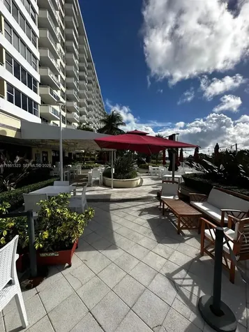 5600 Collins Avenue Miami Beach FL 33140
