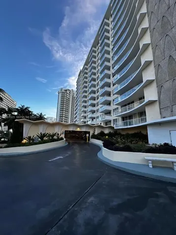 5600 Collins Avenue Miami Beach FL 33140