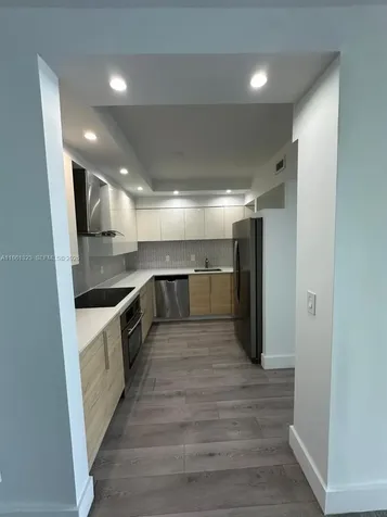 5600 Collins Avenue Miami Beach FL 33140