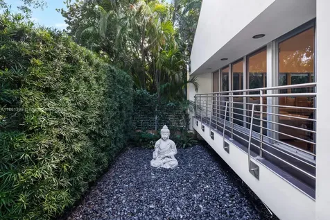144 N Prospect Drive Coral Gables FL 33133
