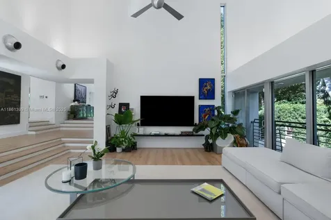 144 N Prospect Drive Coral Gables FL 33133