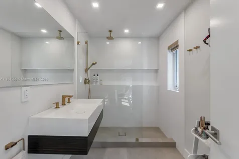 144 N Prospect Drive Coral Gables FL 33133