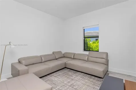 11125 N Sierra Ranch Drive Davie FL 33324