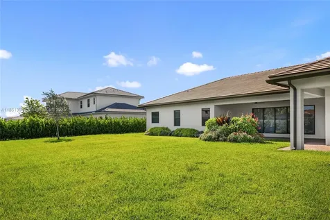 11125 N Sierra Ranch Drive Davie FL 33324