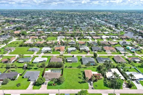225 SW 46th Terrace Cape Coral FL 33914