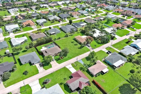 225 SW 46th Terrace Cape Coral FL 33914