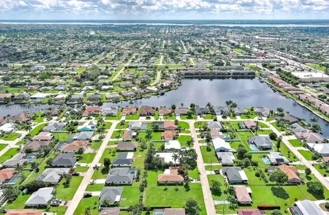 225 SW 46th Terrace Cape Coral FL 33914