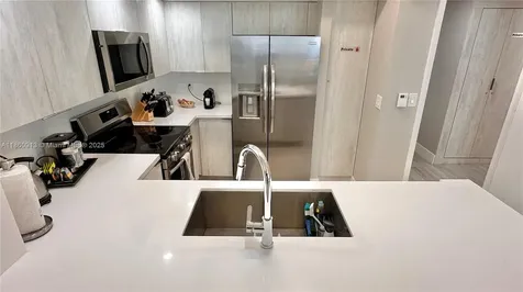 Sunny Isles Beach FL 33160